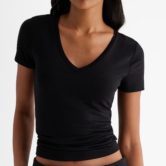 Express V-Neck Double Layer Tee - Picture 4 of 5